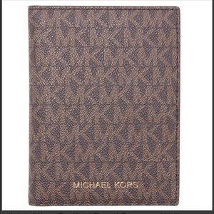 New Michael Kors Bedford Travel Passport Wallet